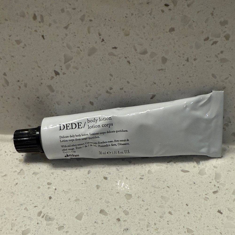 Davines DEDE Body Lotion - Made in Italy - Brand new! Still sealed!